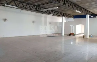 Barracão excelete para comercio e industria, com escritório, acesso para dua ruas