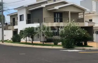 Excelente  residencia ampla, com 3 suites total segurança , localização excelente