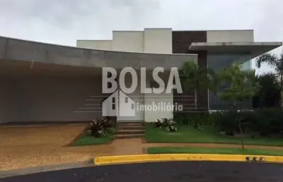 Excelente  residencia ampla, mobiliada com total segurança , localização excelente