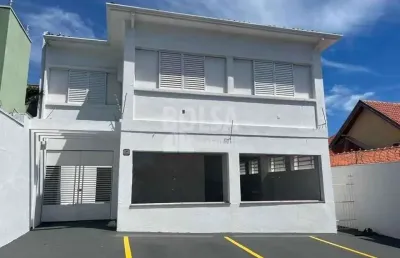 Lindo imovél no centro ! ! com 10 salas e 4 vagas de garagem