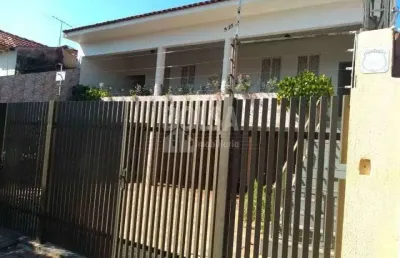 Casa com 3 quartos para alugar no Centro, Bauru 