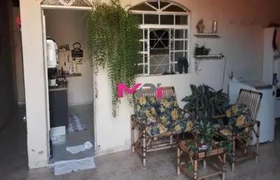 Casa a venda no bairro engordadouro - jundiaí/sp. 280 metros de área construida e 630 metros de terreno.