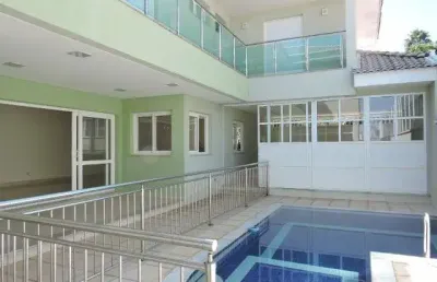 Casa sobrado a venda no condomínio quinta das laranjeiras - jundiaí/sp. 400 metros de ac / 450 metros de at.