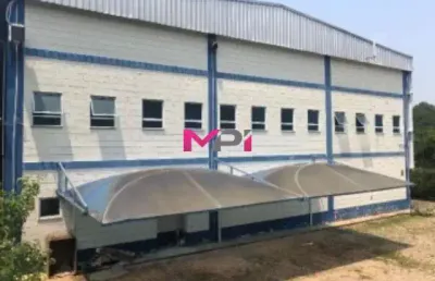 Galpao a venda com mais duas casas construidas no bairro pinhal em cabreuva-sp