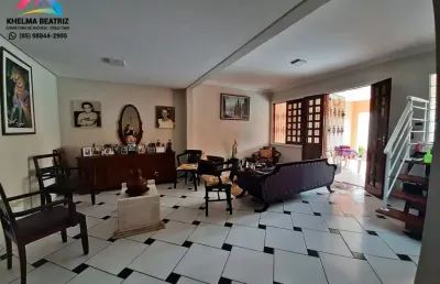 Triplex, 5 suítes, 4 vagas, varanda, quintal, terraço, pode ser transformada em 2 casas