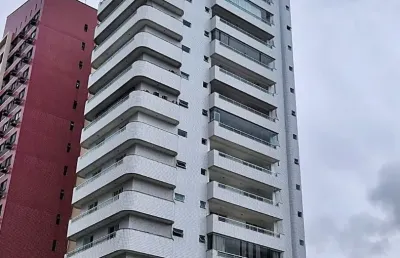 Vendo amplo apartamento com 3 suítes, 3 vagas, 1 por andar, aldeota