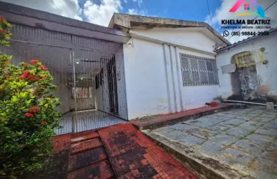 Vendo casa plana com 3 quartos, varanda e quintal + ponto comercial na melhor localização do são joão do tauape