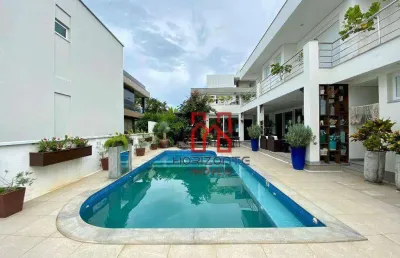 Casa a 150m da praia à venda em jurerê internacional - florianópolis/sc