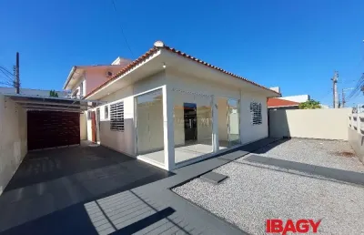 Excelente casa 3 dormitório(s) em ponte do imaruim - palhoça