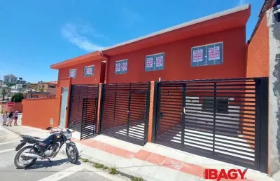 Excelente apartamento 1 dormitório(s) em capoeiras - florianópolis