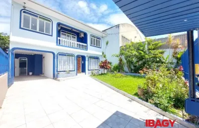 Excelente casa 5 dormitório(s) em canto - florianópolis