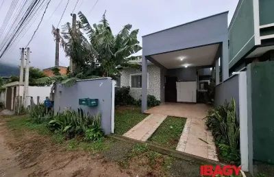 Excelente casa 2 dormitório(s) em são joão do rio vermelho - florianópolis
