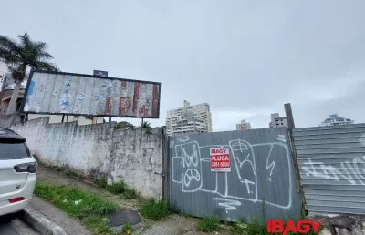 Terreno comercial para alugar na Rua Santo Antônio, 375, Barreiros, São José