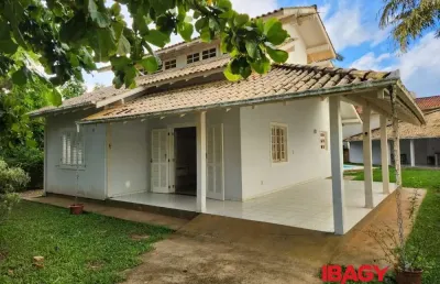Excelente casa 3 dormitório(s) em ingleses do rio vermelho - florianópolis