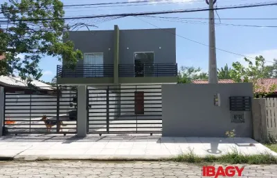 Excelente casa 3 dormitório(s) em campeche - florianópolis