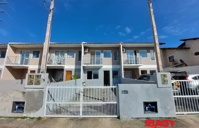 Excelente casa 2 dormitório(s) em são sebastião - palhoça