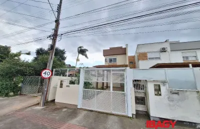 Excelente casa 3 dormitório(s) em campeche - florianópolis