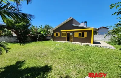 Excelente casa 2 dormitório(s) em ingleses do rio vermelho - florianópolis