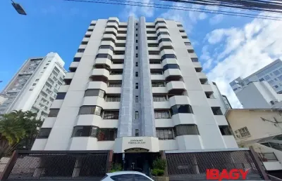 Excelente apartamento 4 dormitório(s) em centro - florianópolis