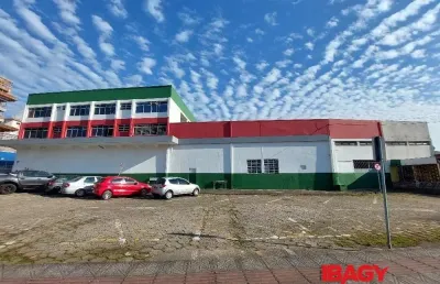Oportunidade! salas/conjuntos em estreito - florianópolis