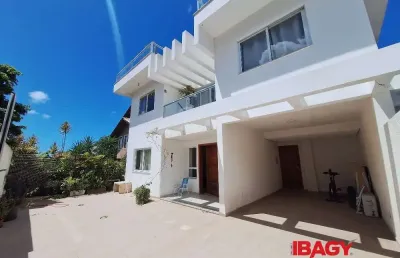 Excelente casa 2 dormitório(s) em campeche - florianópolis