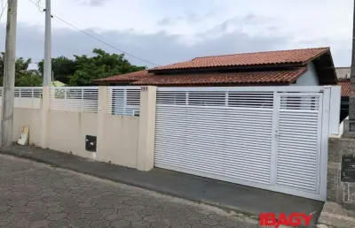 Excelente casa 3 dormitório(s) em ingleses do rio vermelho - florianópolis