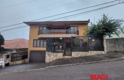 Excelente casa 3 dormitório(s) em itaguaçu - florianópolis