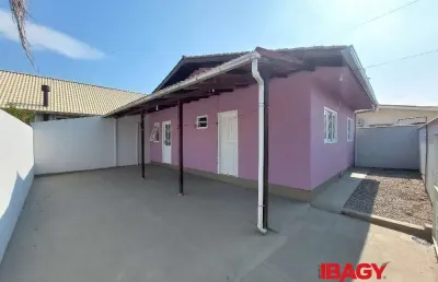Excelente casa 2 dormitório(s) em morro das pedras - florianópolis