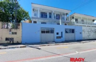 Excelente casa 2 dormitório(s) em jardim cidade de florianópolis - são josé