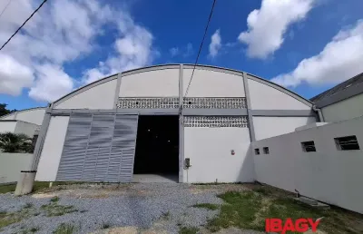 Barracão / Galpão / Depósito para alugar na Rua Coletor Irineu Comelli, 1991, Picadas do Sul, São José
