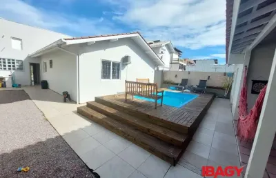 Excelente casa 3 dormitório(s) em itacorubi - florianopolis