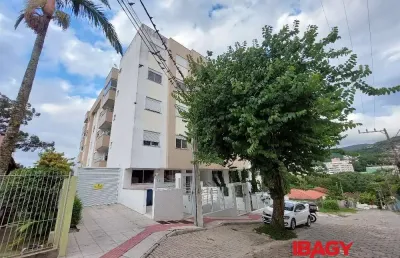Excelente apartamento 2 dormitório(s) em pantanal - florianópolis