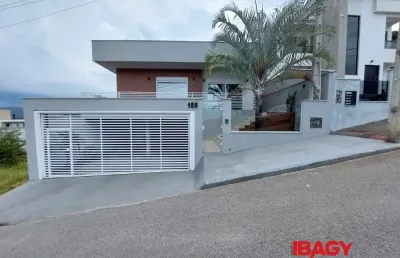 Excelente casa 3 dormitório(s) em são sebastião - palhoça