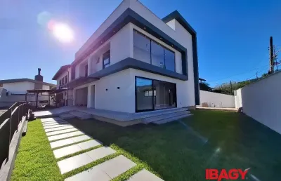 Excelente casa 3 dormitório(s) em córrego grande - florianópolis