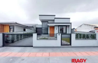 Excelente casa 3 dormitório(s) em bela vista - palhoça