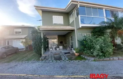 Excelente casa em condominio 4 dormitório(s) em lagoa da conceição - florianópolis