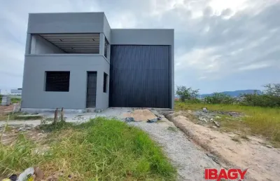 Barracão / Galpão / Depósito para alugar na Cananeus, 54, Pachecos, Palhoça