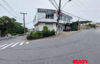 Ponto comercial para alugar na Rua Frederico Afonso, 4300, Ponta de Baixo, São José