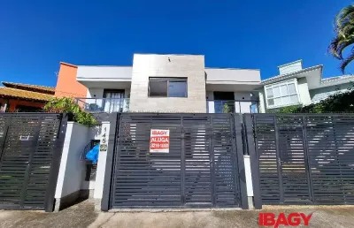 Excelente casa 3 dormitório(s) em morro das pedras - florianópolis