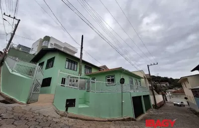 Excelente casa 2 dormitório(s) em saco dos limões - florianópolis