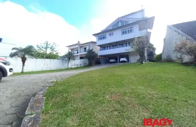Casa comercial para alugar na Rua Joci José Martins, 126, Pagani, Palhoça