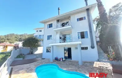 Excelente casa 3 dormitório(s) em trindade - florianópolis
