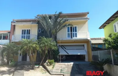 Casa comercial para alugar na José De Alencar, 220, Passa Vinte, Palhoça