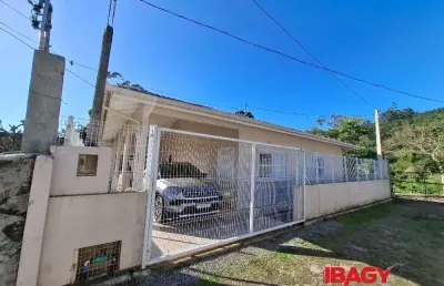 Excelente casa 3 dormitório(s) em cachoeira do bom jesus - florianópolis
