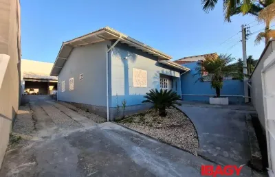Excelente casa 3 dormitório(s) em bom viver - biguaçu
