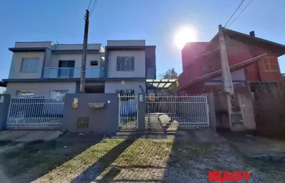 Excelente casa 3 dormitório(s) em campeche - florianópolis
