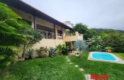Excelente casa 2 dormitório(s) em lagoa da conceição - florianópolis