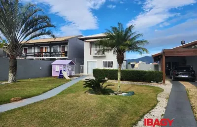 Excelente casa 2 dormitório(s) em campeche - florianópolis