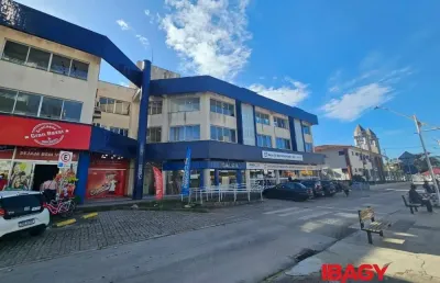 Sala comercial para alugar na Rua Lúcio Born, 72, Centro, Biguaçu
