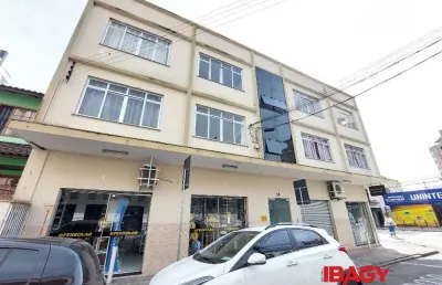 Excelente apartamento 2 dormitório(s) em estreito - florianópolis